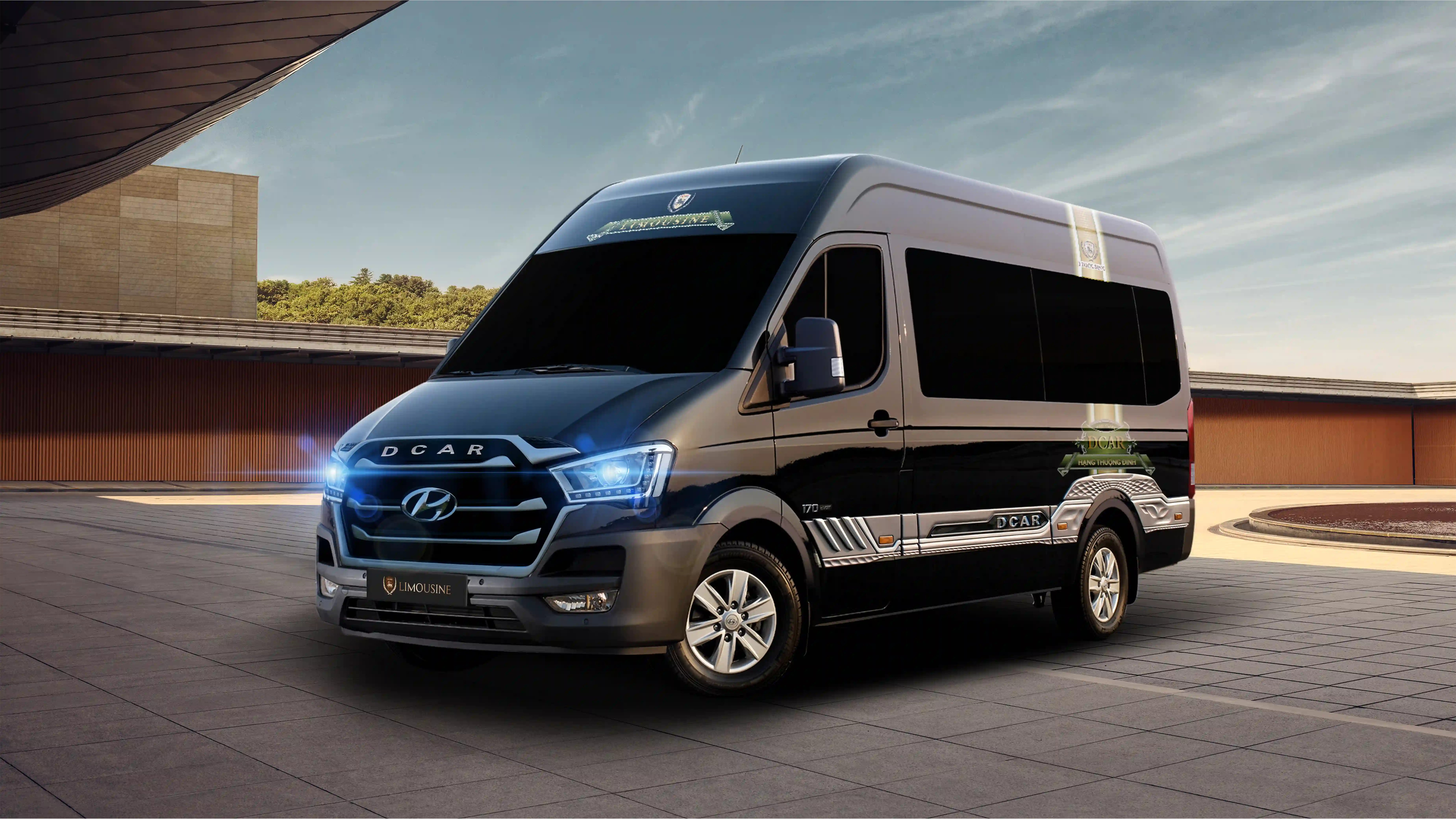 xe-limousine-congtactinh.webp